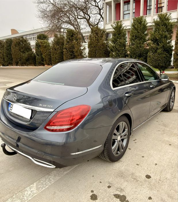 Mercedes-Benz C-Class c220