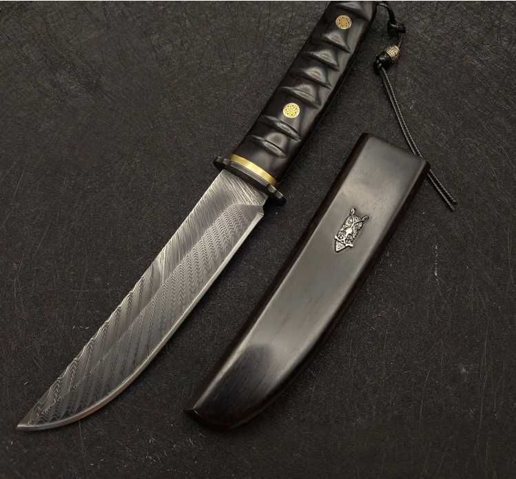 Cutit japonez samurai, lama Damasc in teaca lemn abanos