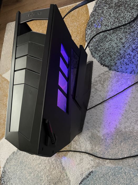 Unitate gaming MSI Aegis 3 - cititi bine anuntul