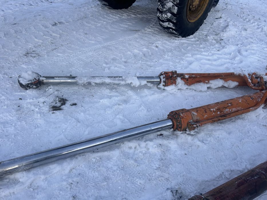 Гидроцилиндры на экскаваторы