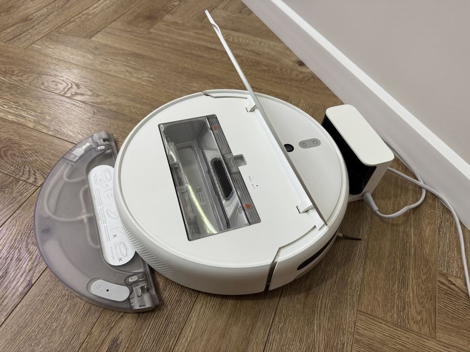 Продам робот пылесос Xiaomi