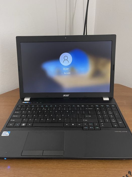 Laptop acer travelmate + mouse hp+ incarcator