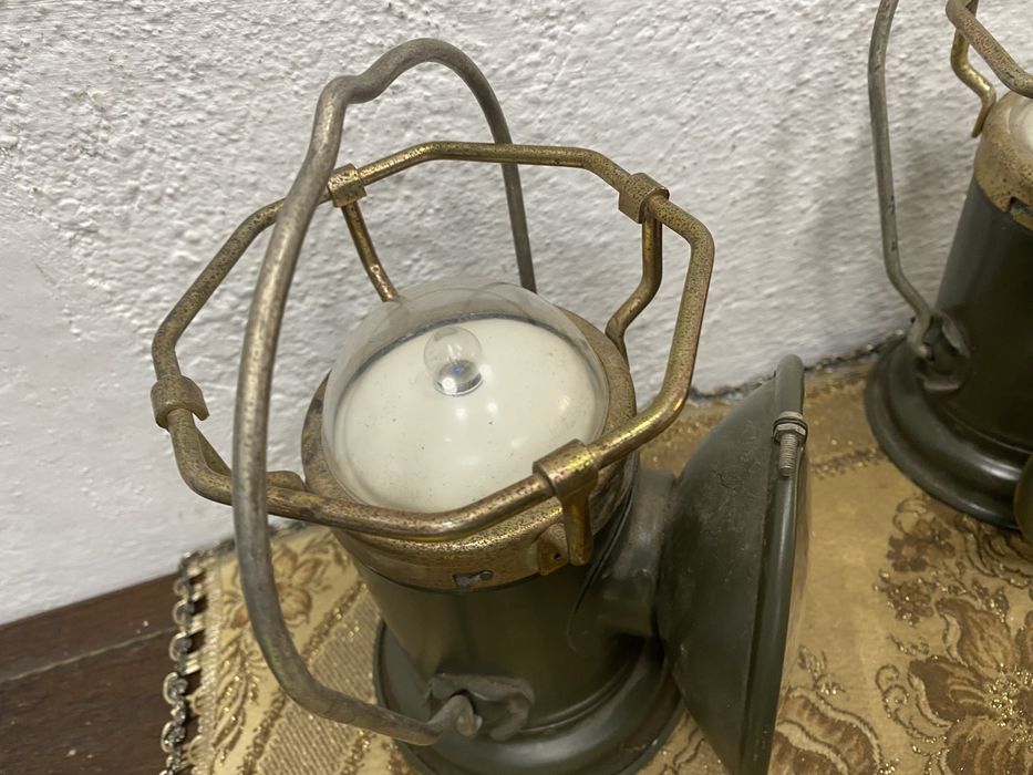 Влакови фенери Френски железопътни фенери произведени за армейски цели