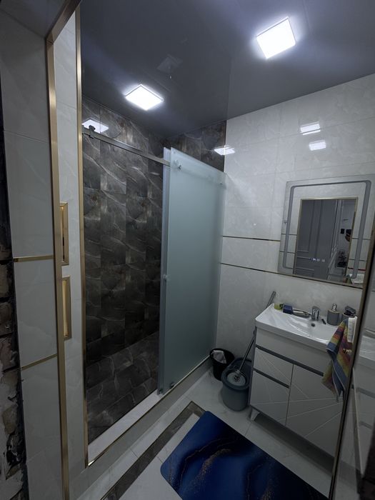 Srochna 3 xonali 90 kv mehnat posti oldida evro remont