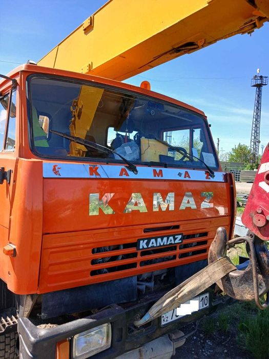 Накладка под 2 дворника КамАЗ, есть под 3 дворника, кабина КамАЗ