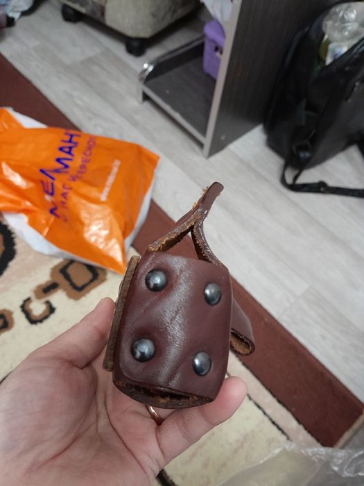 Продам чехол кожаный