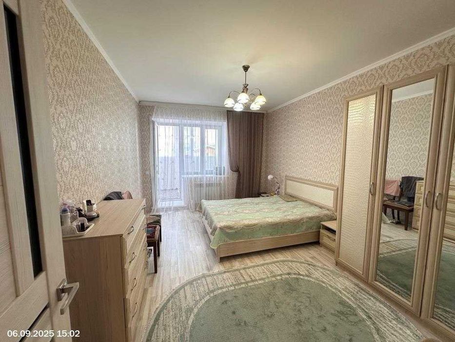 2-комн. квартира, 72.7м², 8-й микрорайон.