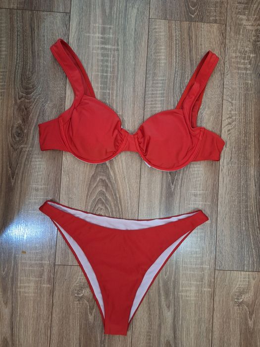 Costum de baie rosu nou XL