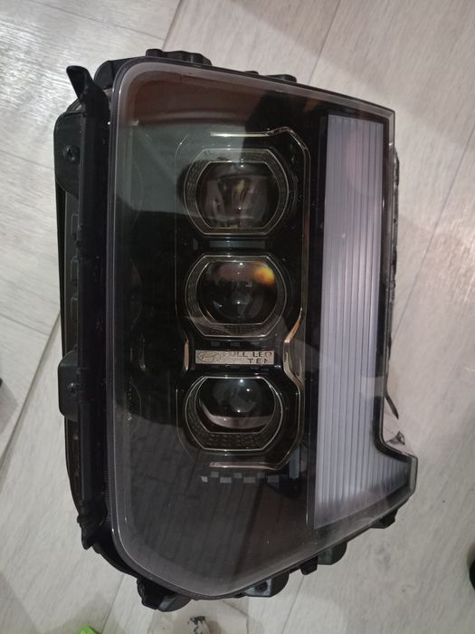 Продам фару Hyundai  Palisade