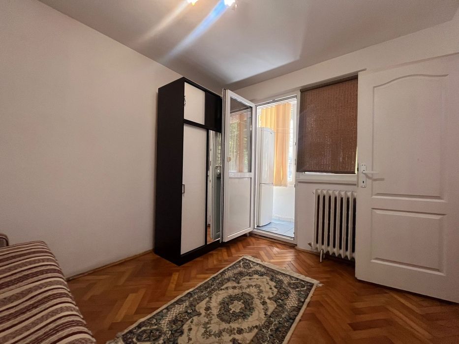 Vând apartament două camere centru
