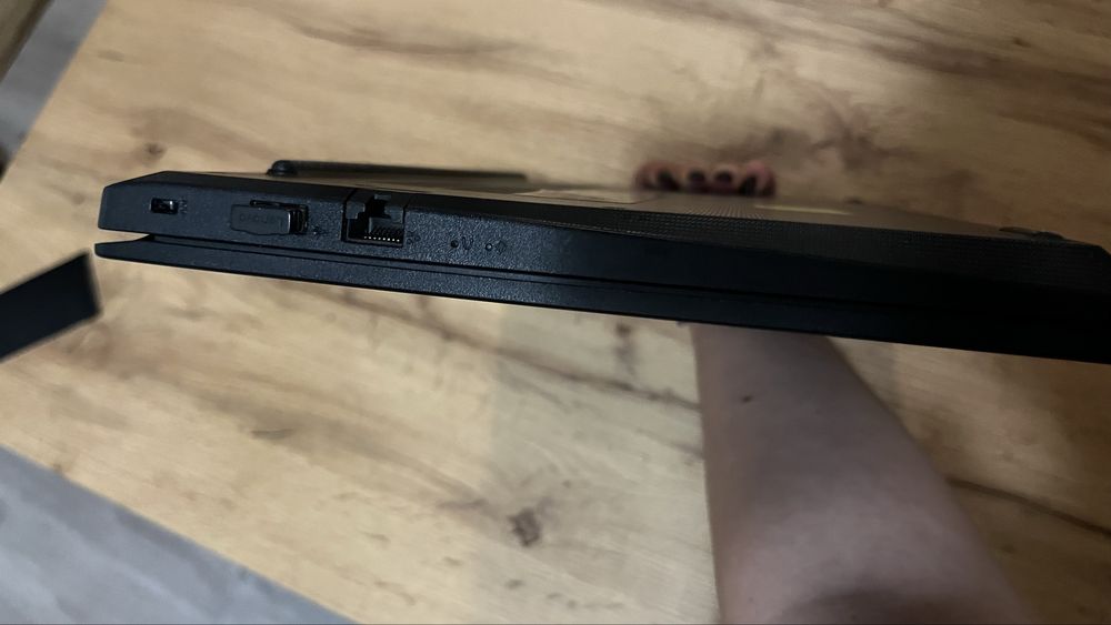 Laptop lenovo V14 G2 ALC, ryzen 7, 16 GB RAM