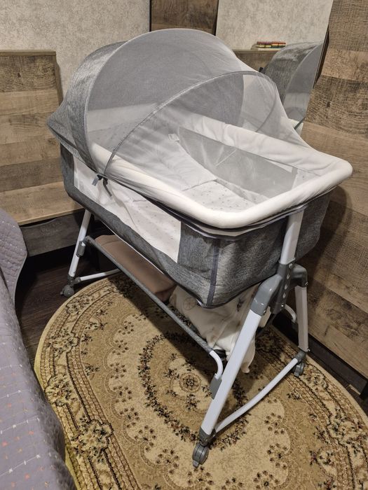 Продам детскую кроватку