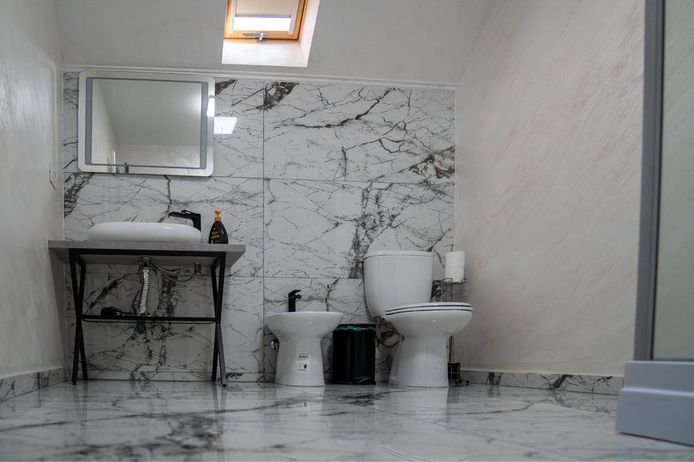 inchiriez penthouse nou ultramodern central!!