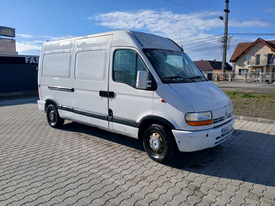 Vând Renault Master