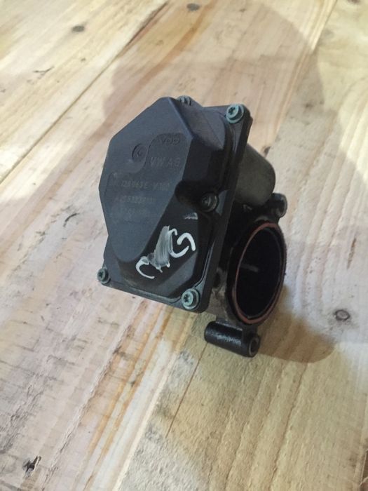 Clapeta acceleratie Audi 2.0 CAG CAH A4 B8 Q5 A5