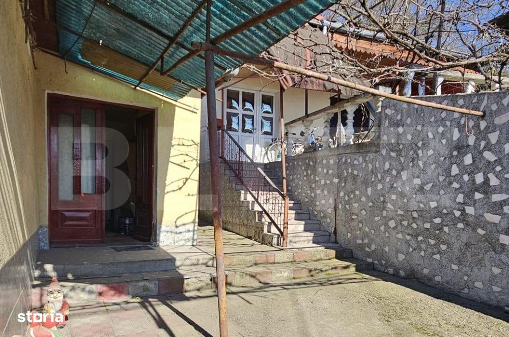 Casa 5 camere, 2 bucatarii, 140 mp, curte si gradina, zona Blaj