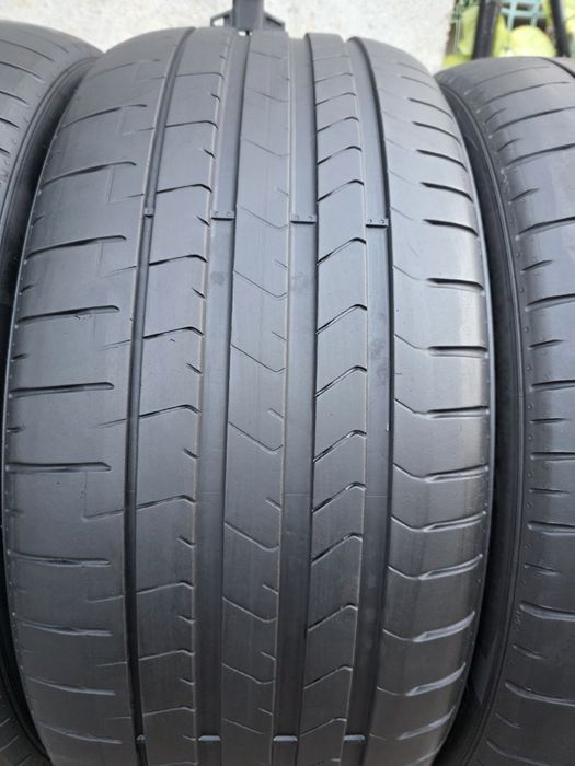 Vand patru anvelope de vara pirelli p zero  245 40 20 /  275 35 20 dot 3224