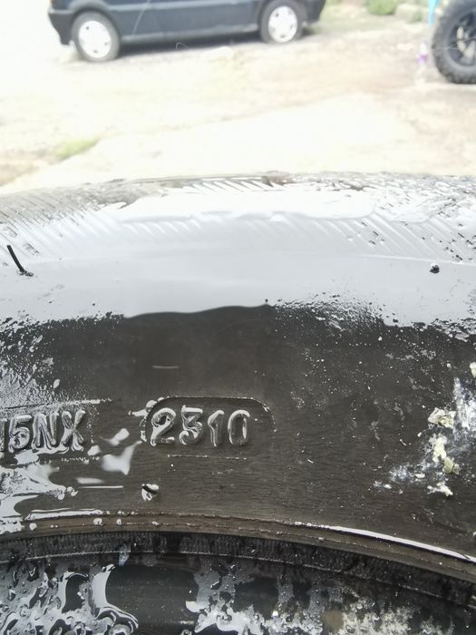 Авточасти гуми за джип