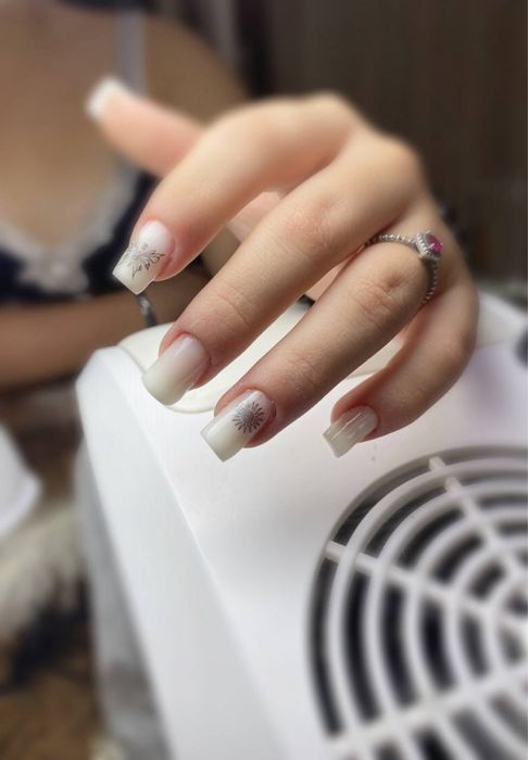 Нарищавание ногтей