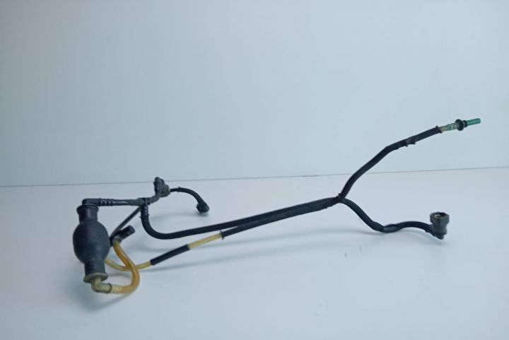 Conducta combustibil cu pompa amorsare  9652448480 Peugeot 308 T7