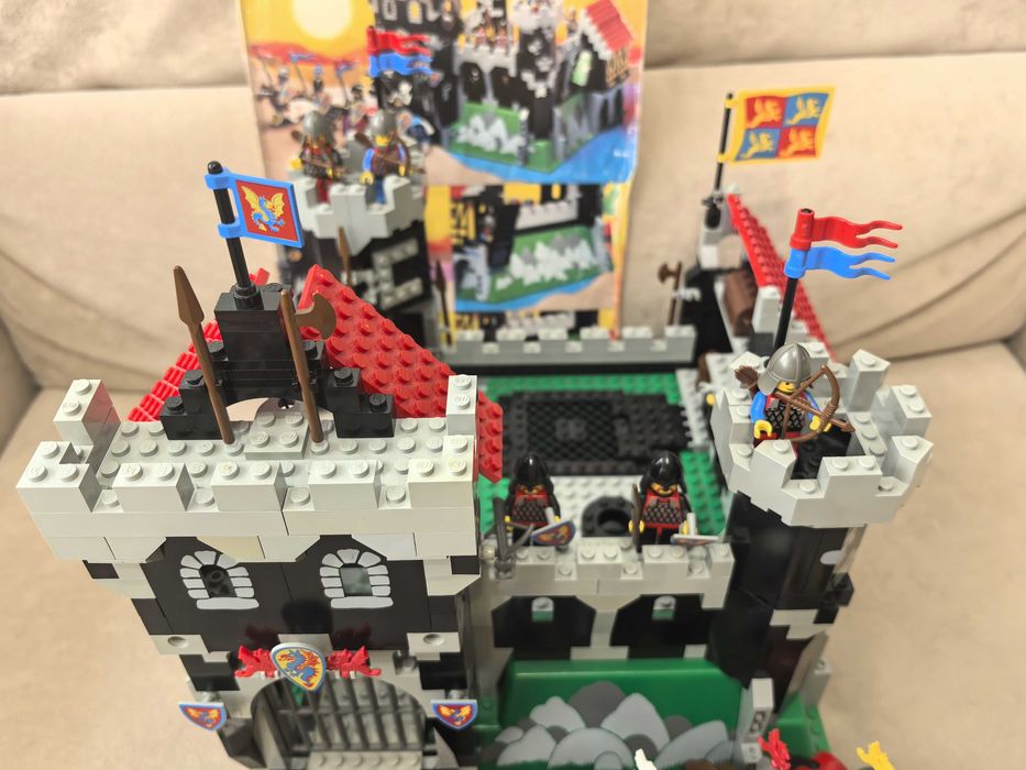 LEGO Castle 6086 Black Knight's Castle
