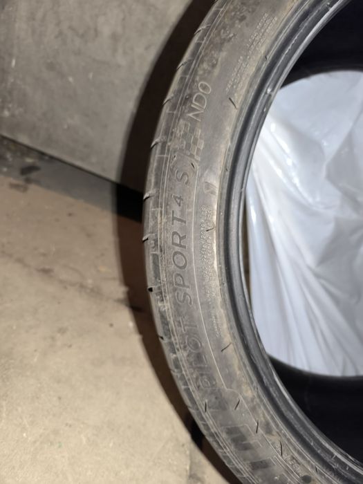 Гуми Michelin pilot 4S  315/30 ZR 21 и 275/35 ZR21