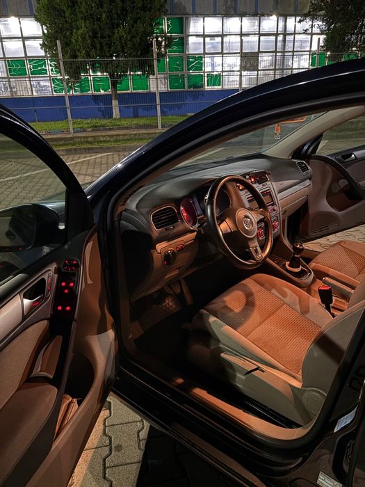 Vand Golf 6 1.6 benzina
