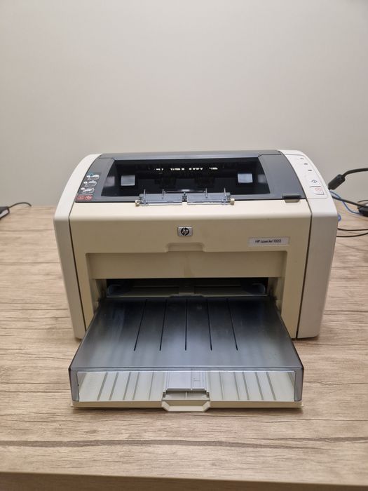 Принтер HP Jaserjet 1022