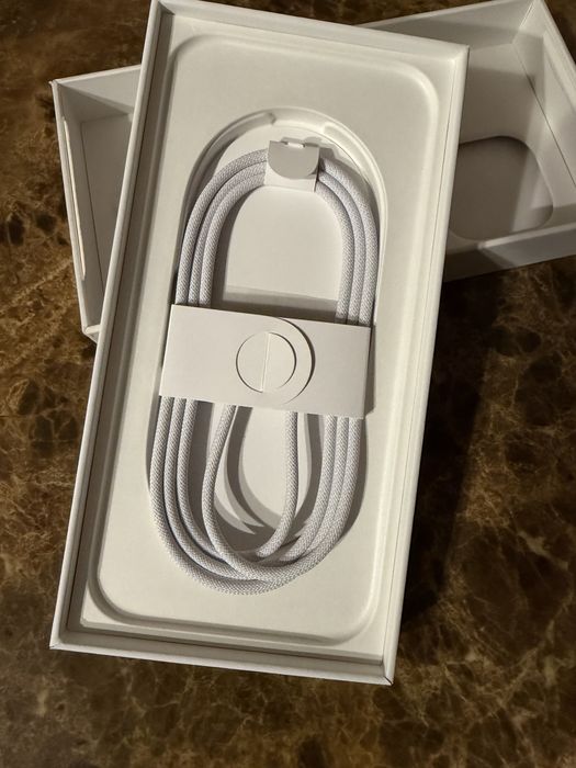 Продам телефон  iPhone