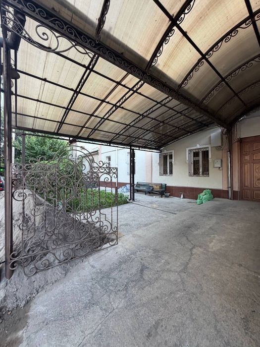 Продается Участок 5 соток парк Бобура, ул.Конституция, Яккасарай