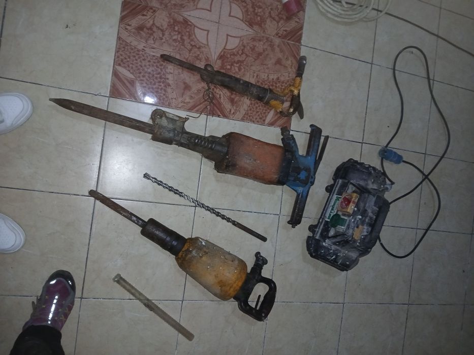 Vând ce se vede în poze