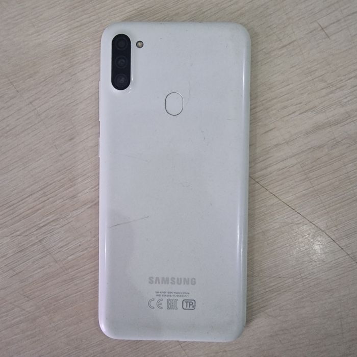 Продам телефон Samsung А11.