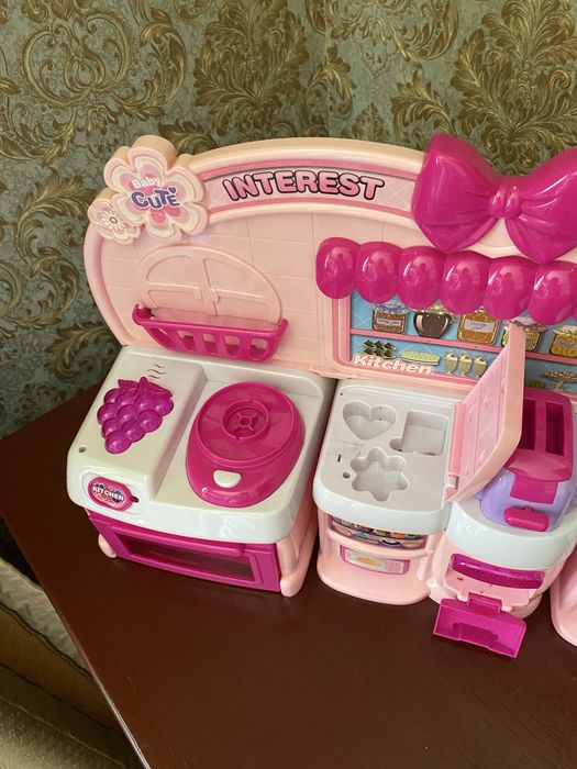 Игрушечная кухня. Недорого.