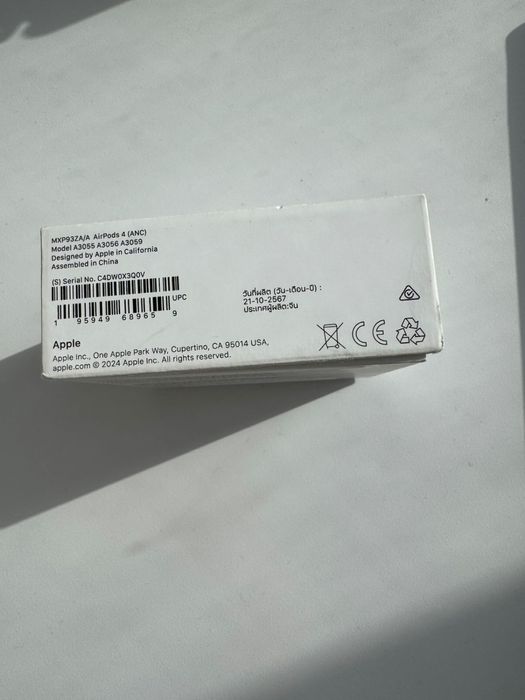 Продам airpods 4 оригинал