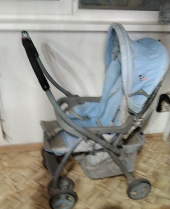 Отдам коляску б/у за шикаладку