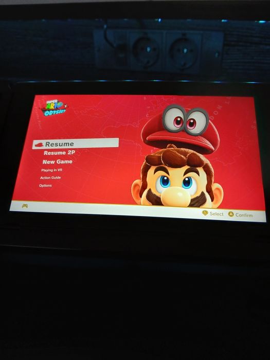 Nintendo Switch V2 Modat + Card 256GB + Grip Nitro Deck