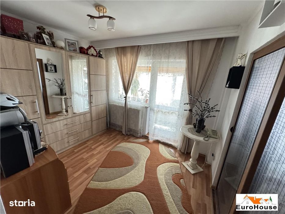 Apartament cu 5 camere de vanzare in Alba iulia