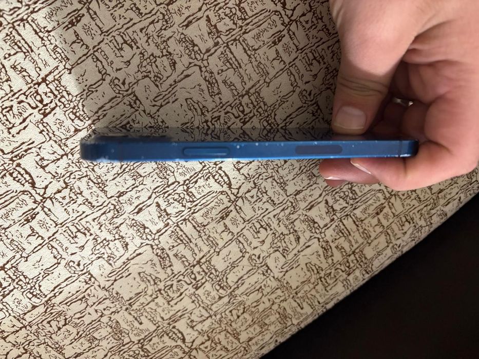 Айфон 12 ямкость 76