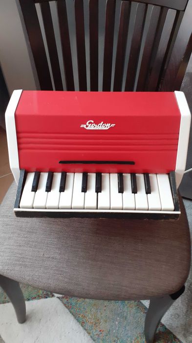 Старо детско пиано ГДР.