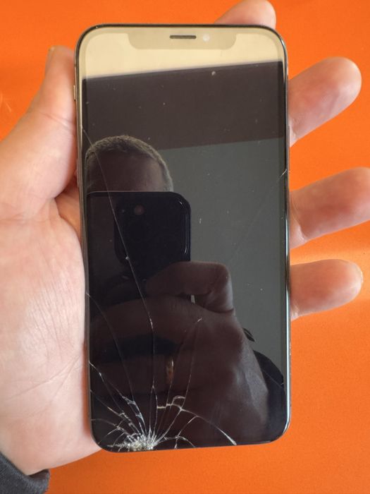 Apple iPhone X 64GB Black / Отключен / Без iCloud / Работещ