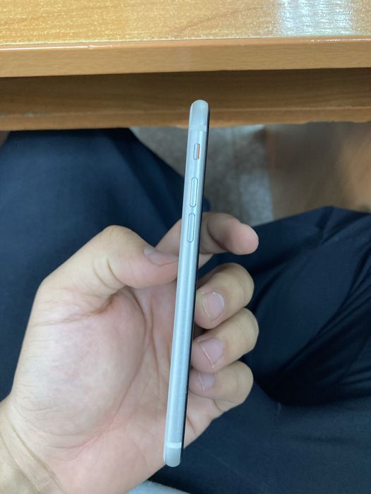 Iphone SE 2020 Белый