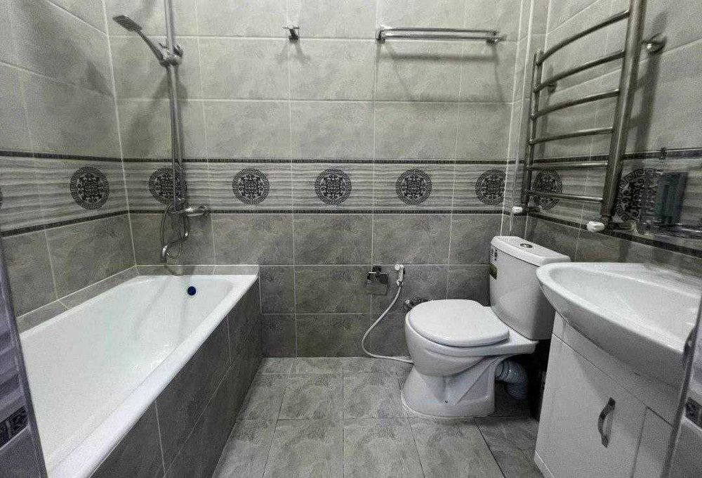 Аренда офисного помещение 200 кв.м. в Яккасарайском районе. Своя.