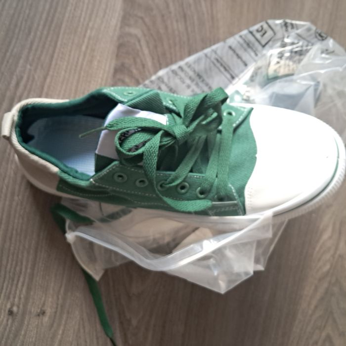 Спортивная обувь