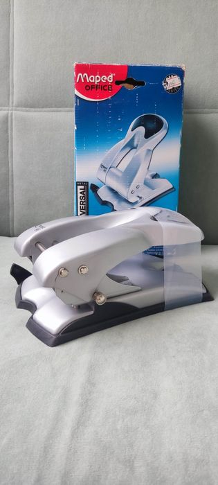 Дырокол новый на 60листов