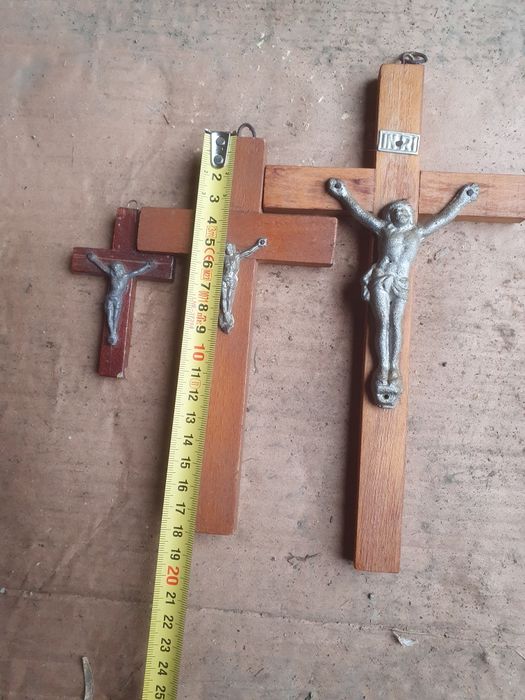 Crucifix din lemn masiv