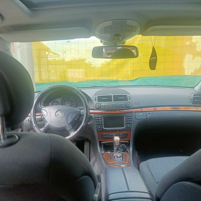 MERCEDES-BENZ E-Class 2004 — imagine 3