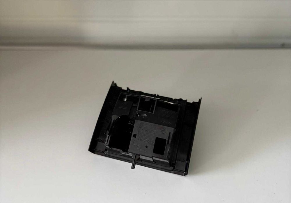 Scrumiera consola centrala Mercedes E Class W212