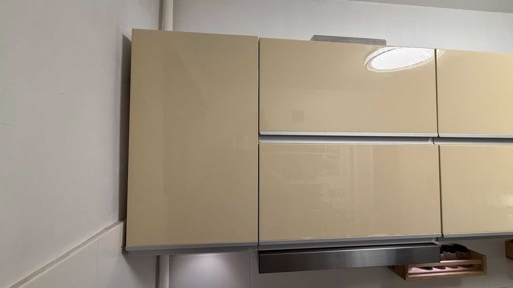 Corp bucatarie modular, suspendat facut pe comanda din MDF - 3m