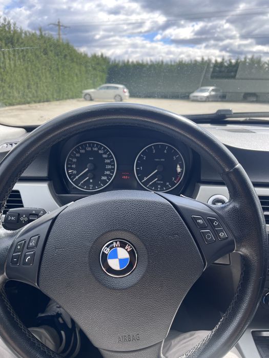 Vând Bmw 320i sau e90