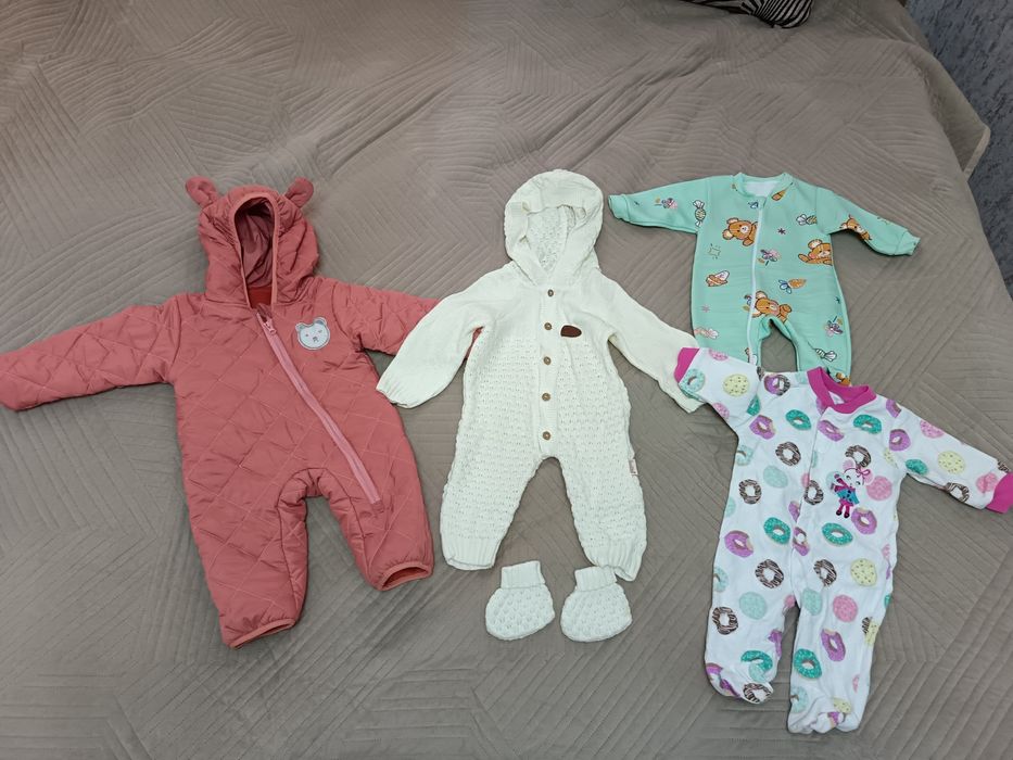 Продам пакет вещей на девочку от 0-6 мес.